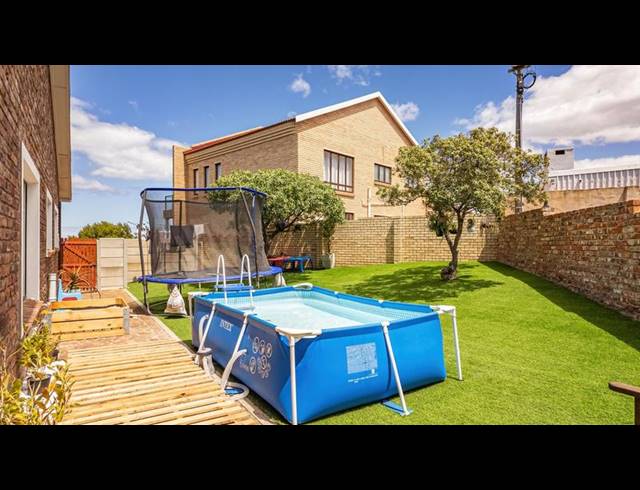 5 BEDROOM HOUSE FOR SALE IN DANA BAY